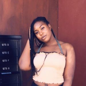 Meet your Posher, Iyanna